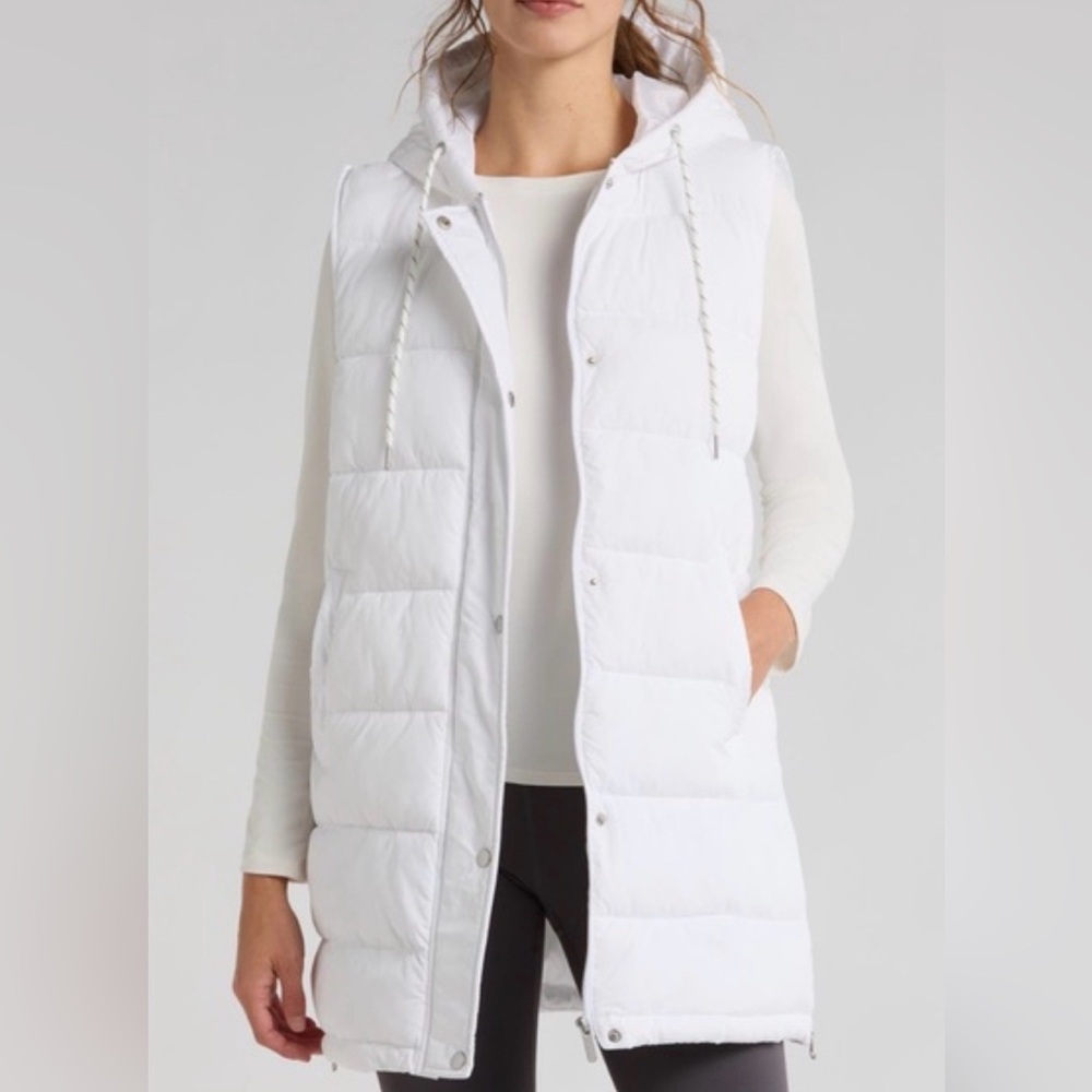 New Zella Hooded Puffer Vest